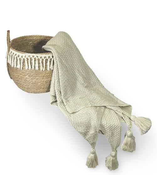 manta tejida borlas  127x152 cm