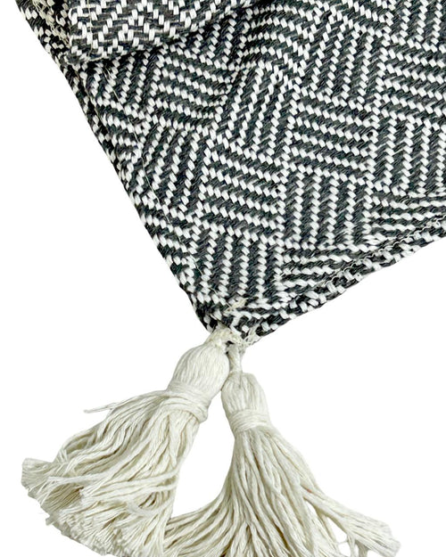 pie de cama burdo borlas  gris 210x60 cm