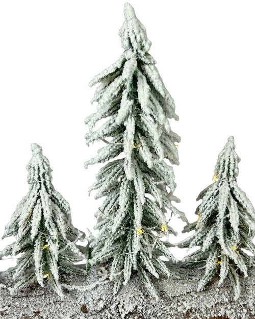 Adorno de árbol nevado  mix  tamaños en latex 58 cm largo x 30 cm de alto
