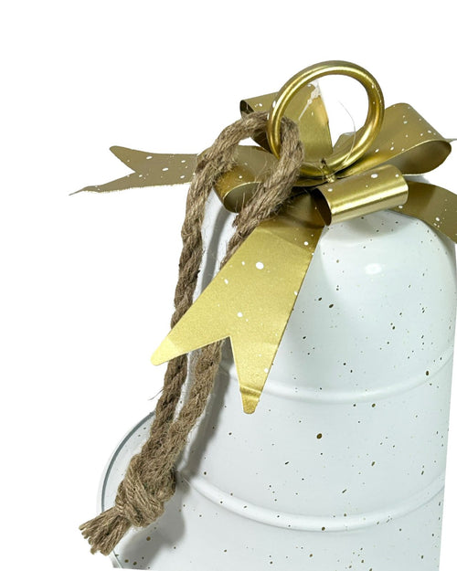 Campana blanca con moño metalico 31x25 cm