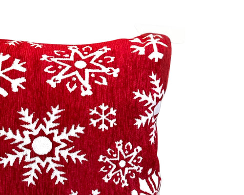 cojin  terciopelo copitos nieve rojo  45x45 (no incluye relleno )