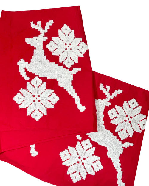 Pie de cama navideño bordado reno con estrellas 210x40 cm
